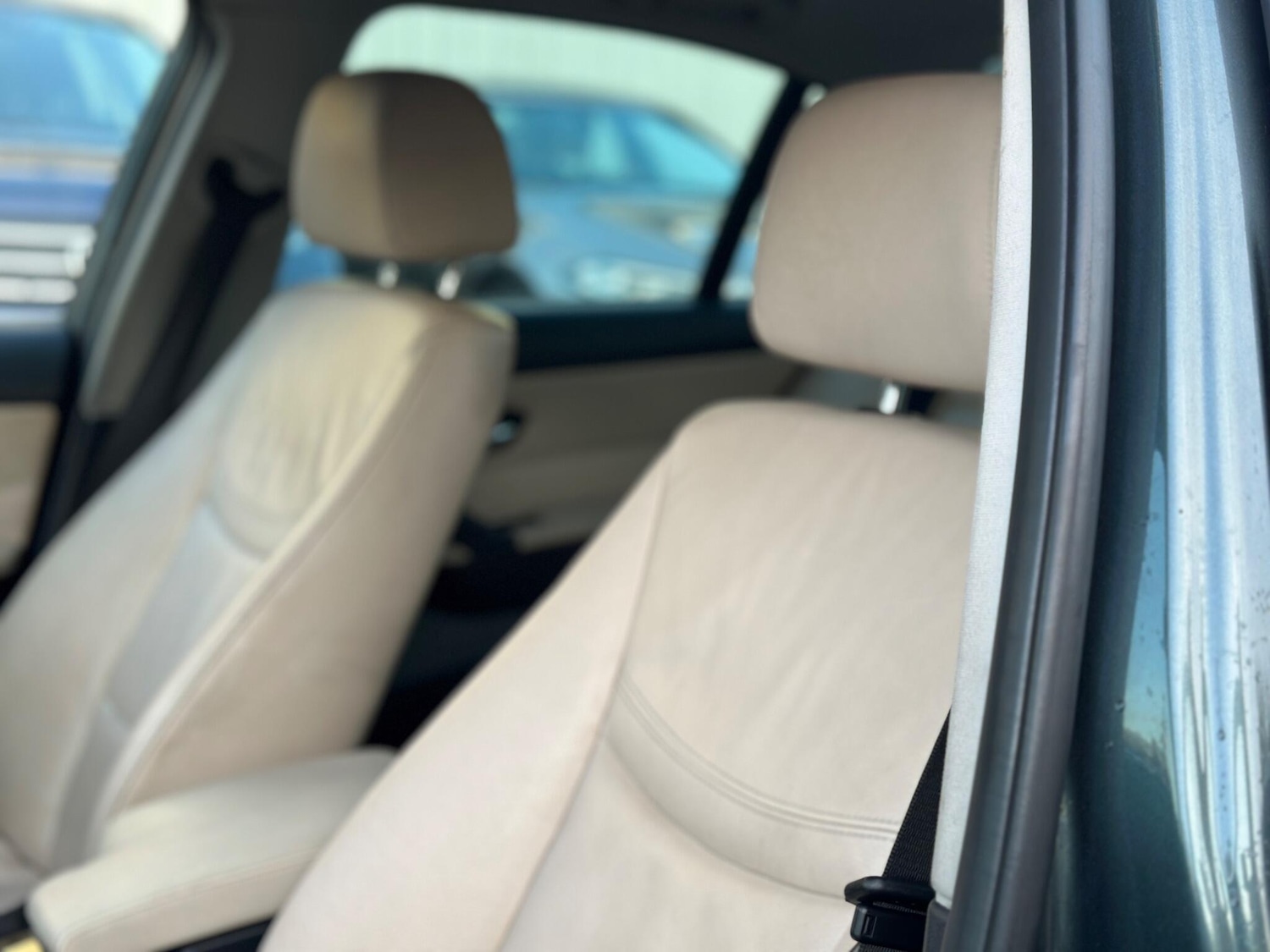 Used BMW 3 Series 2011 for sale - 77202415: Photo 44