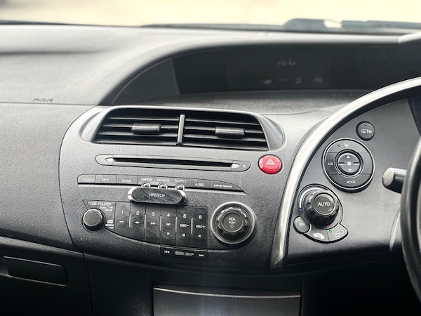 Used Honda Civic 2010 for sale - 75060287: Photo 26