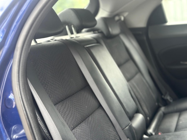 Used Honda Civic 2010 for sale - 75060287: Photo 32