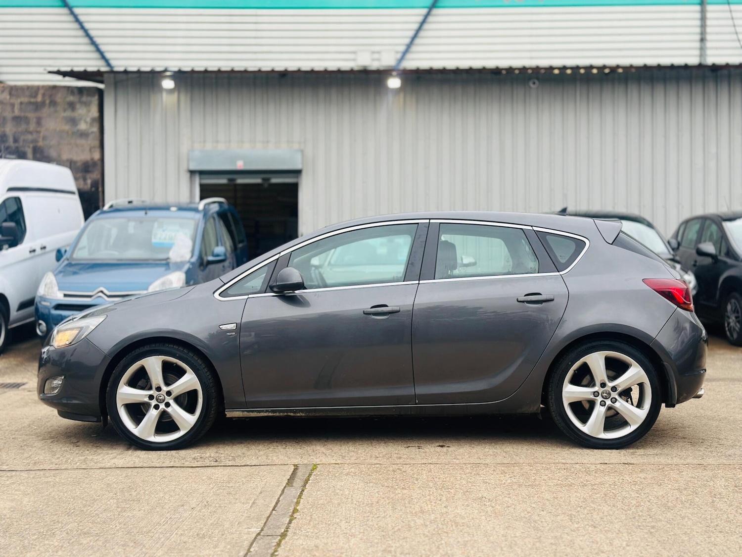 Used Vauxhall Astra 2010 for sale - 78062690: Photo 19
