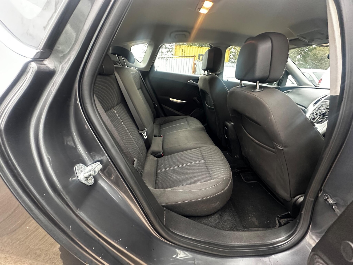 Used Vauxhall Astra 2010 for sale - 78062690: Photo 31