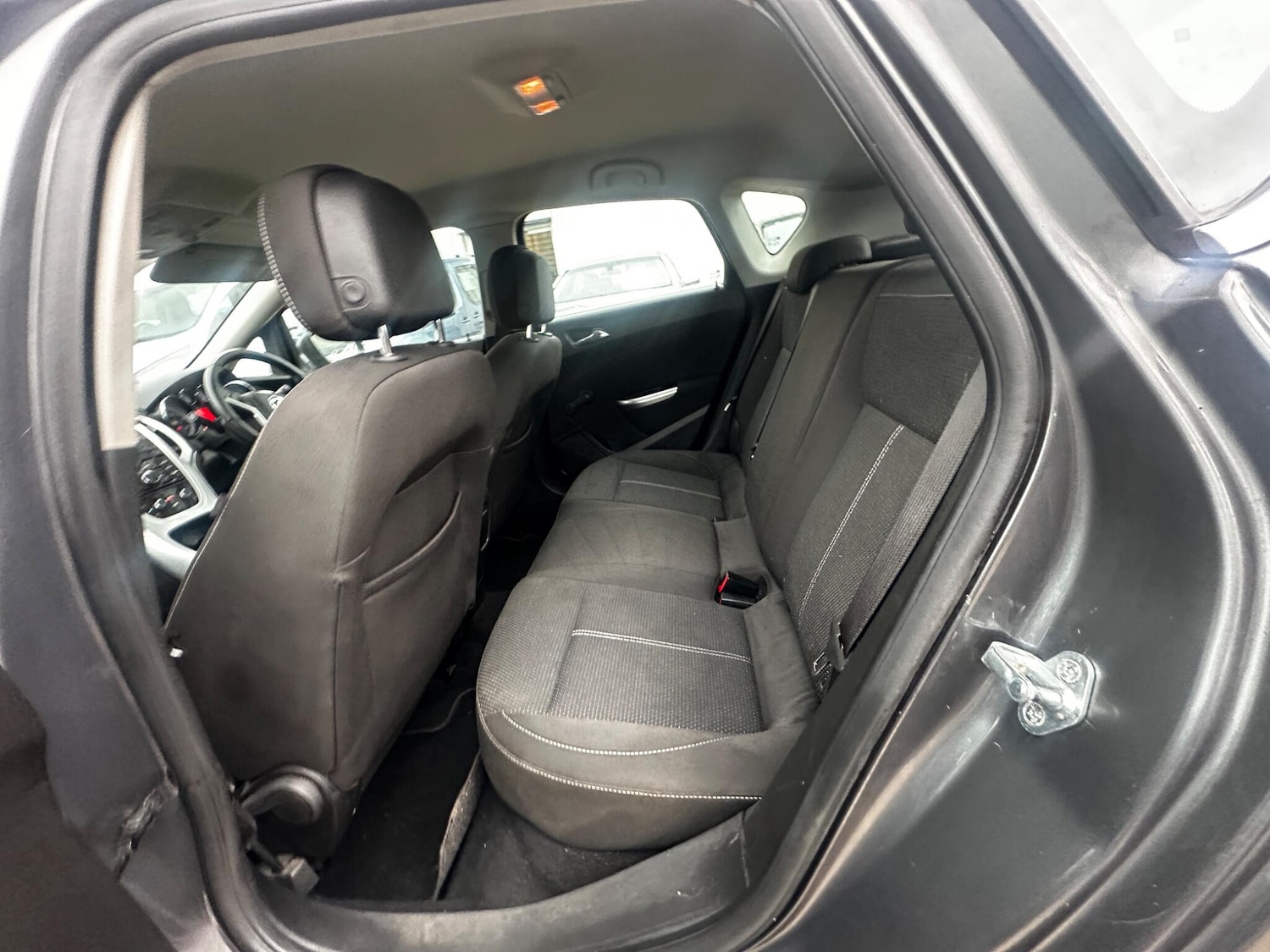 Used Vauxhall Astra 2010 for sale - 78062690: Photo 38