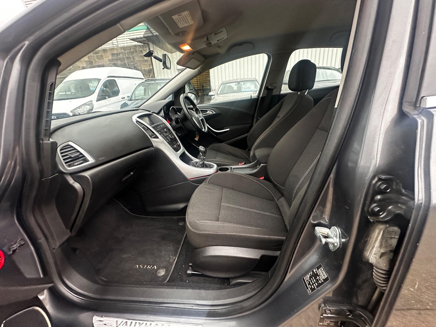 Used Vauxhall Astra 2010 for sale - 78062690: Photo 40