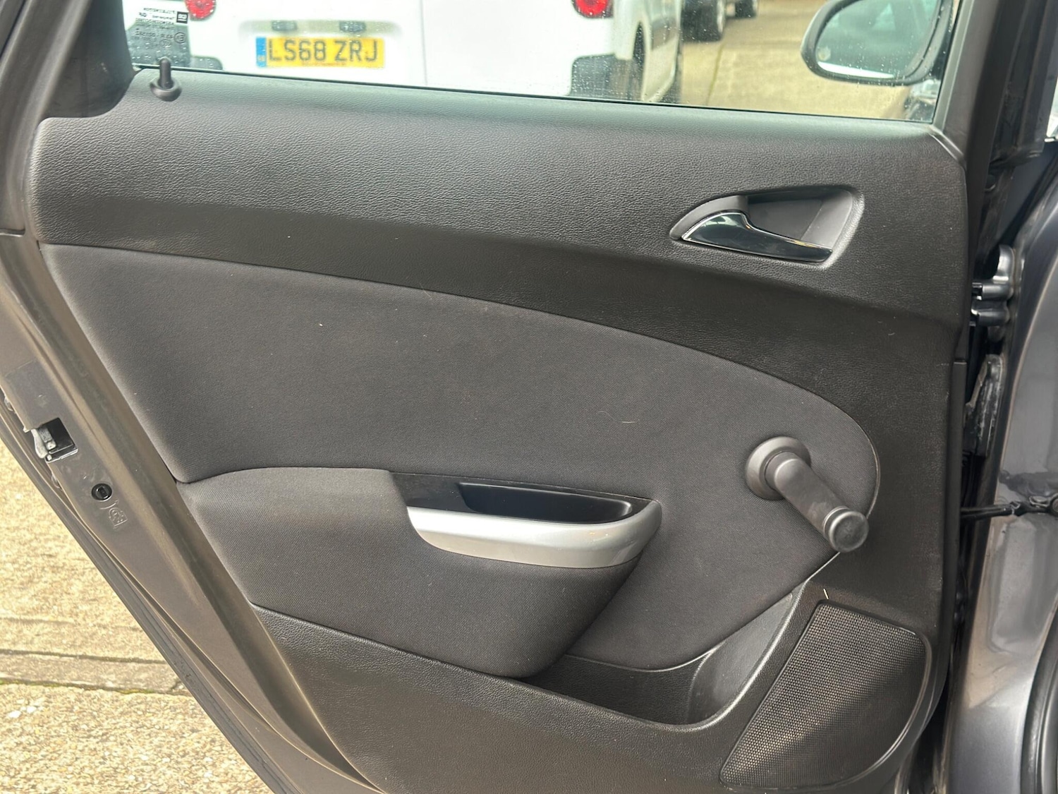 Used Vauxhall Astra 2010 for sale - 78062690: Photo 41