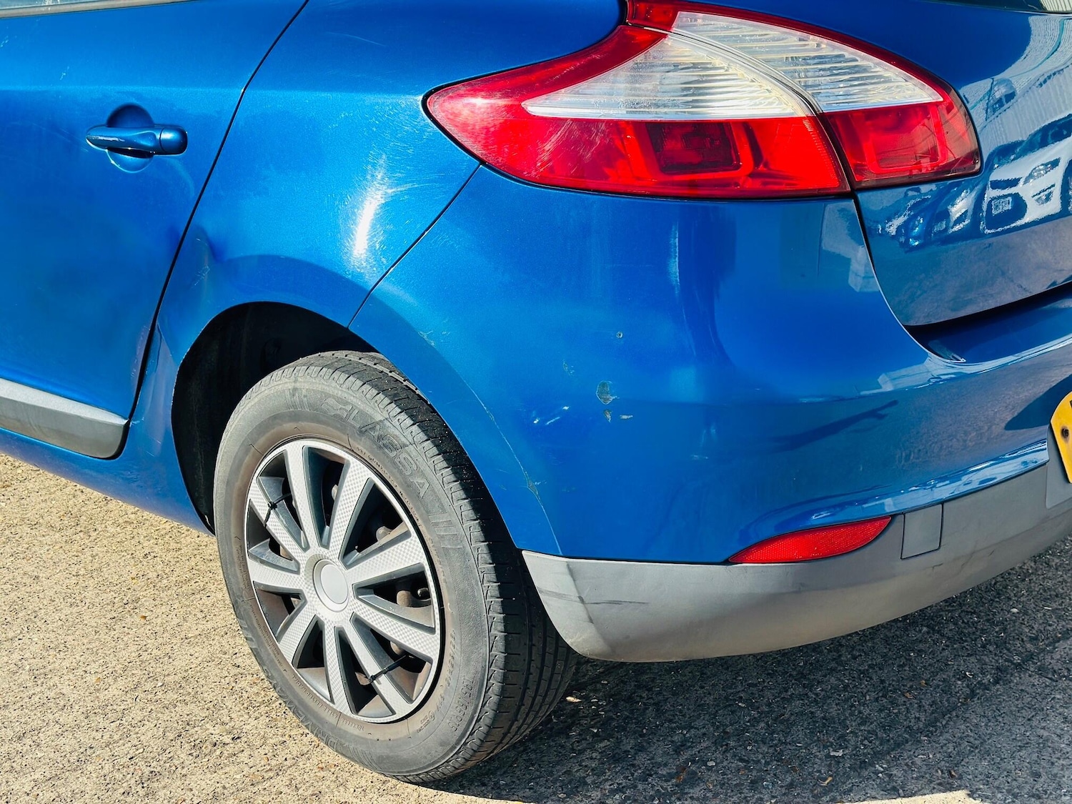 Used Renault Megane 2011 for sale - 77940052: Photo 13