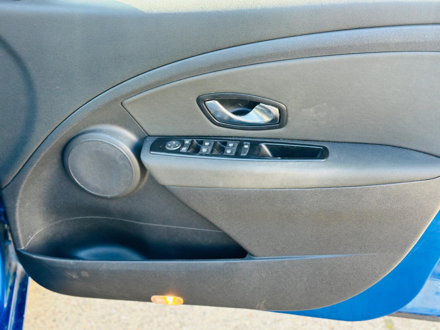 Used Renault Megane 2011 for sale - 77940052: Photo 23