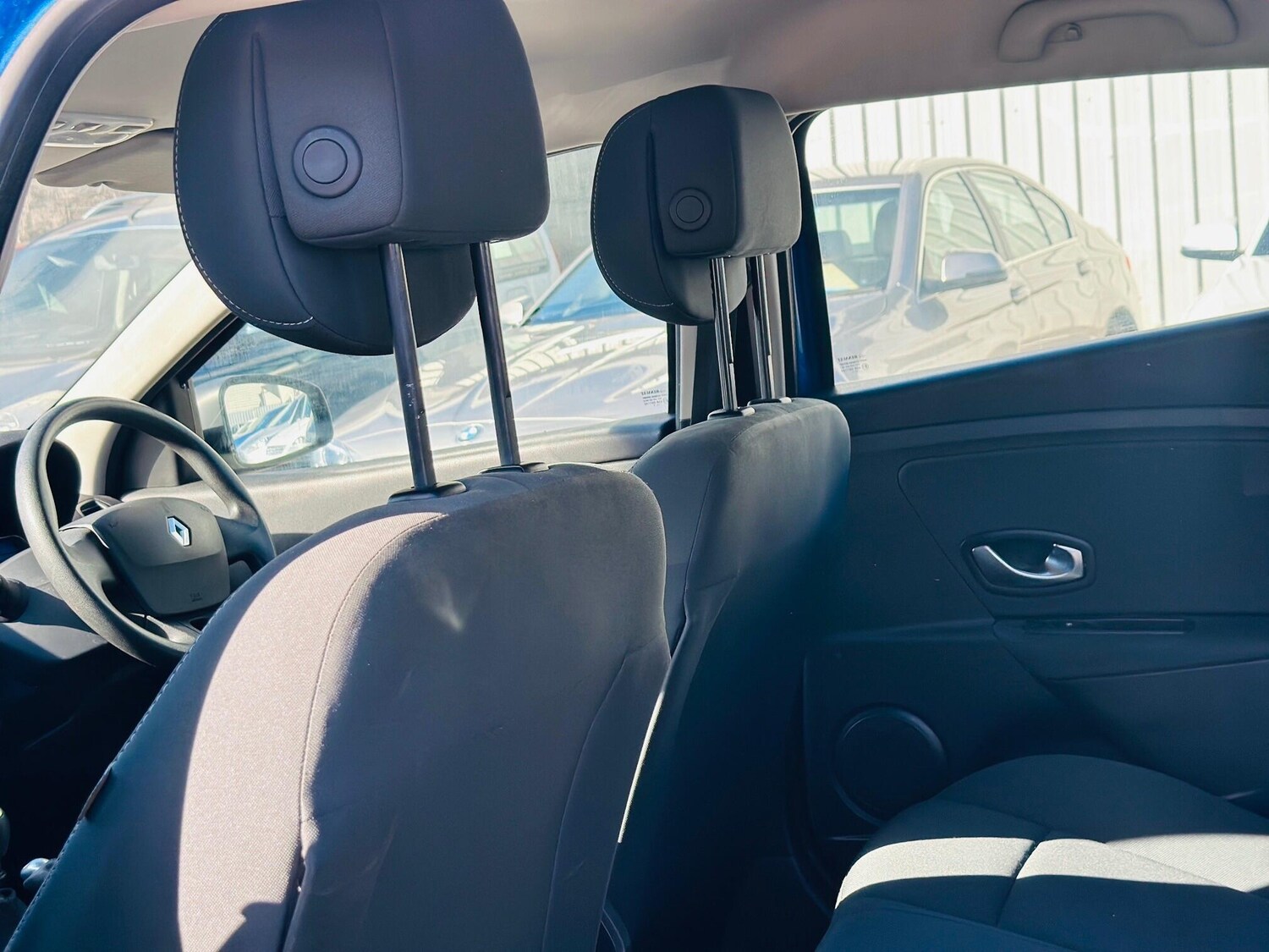 Used Renault Megane 2011 for sale - 77940052: Photo 39