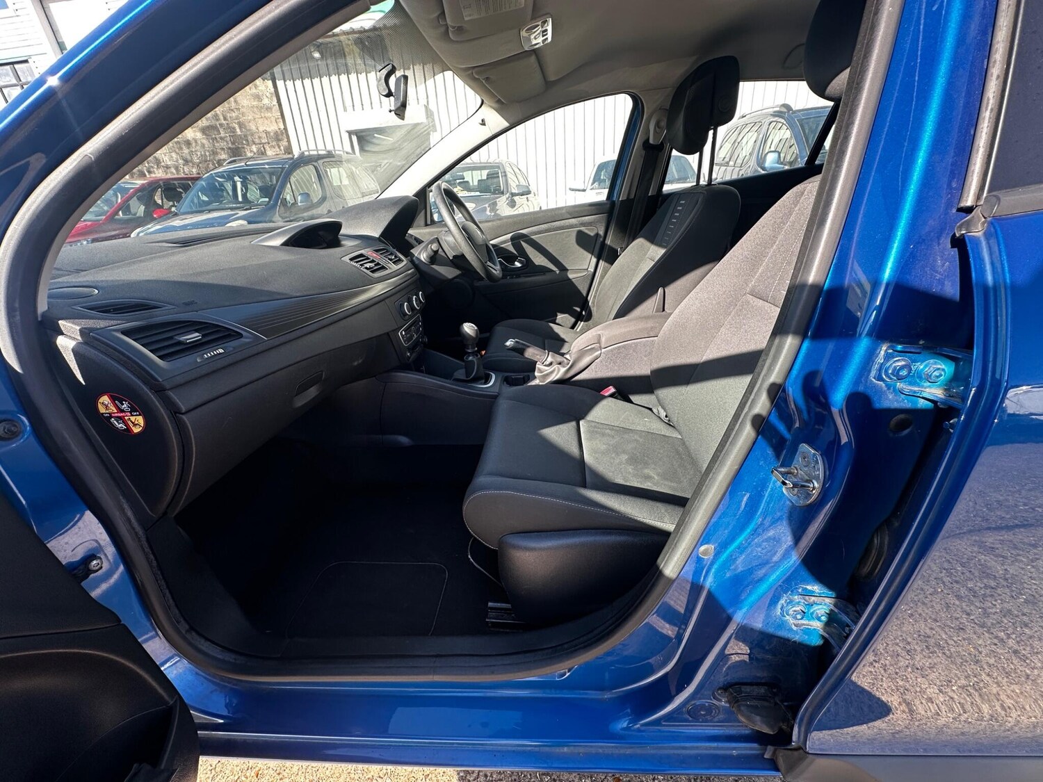 Used Renault Megane 2011 for sale - 77940052: Photo 42