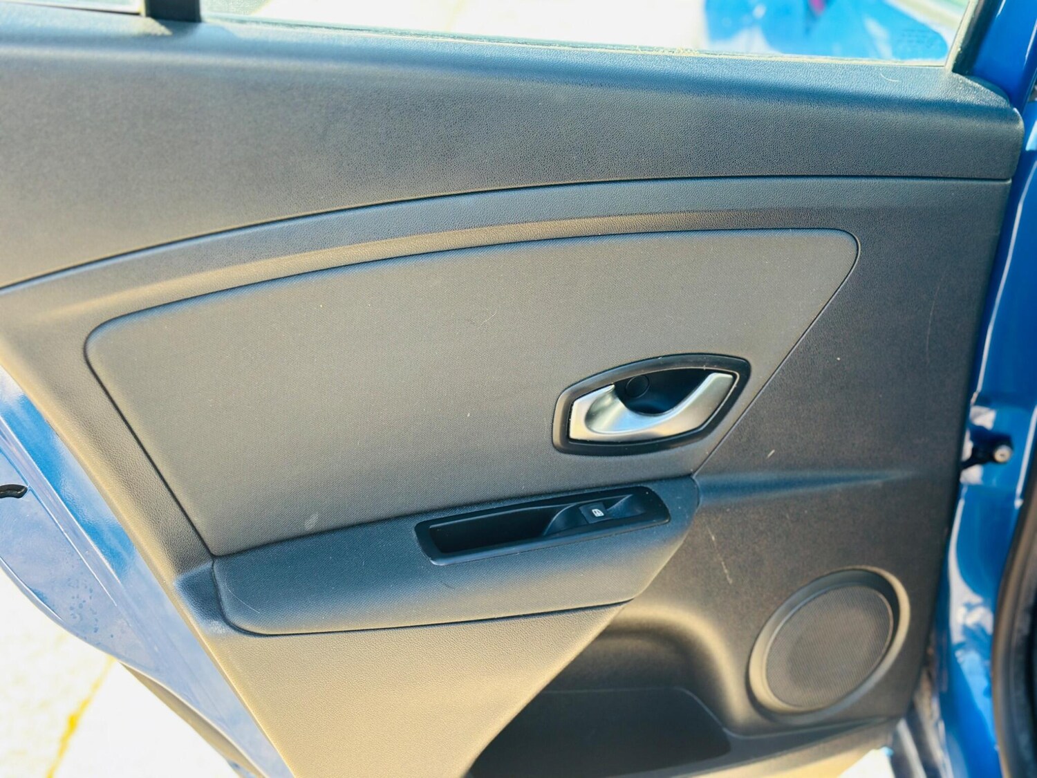 Used Renault Megane 2011 for sale - 77940052: Photo 43