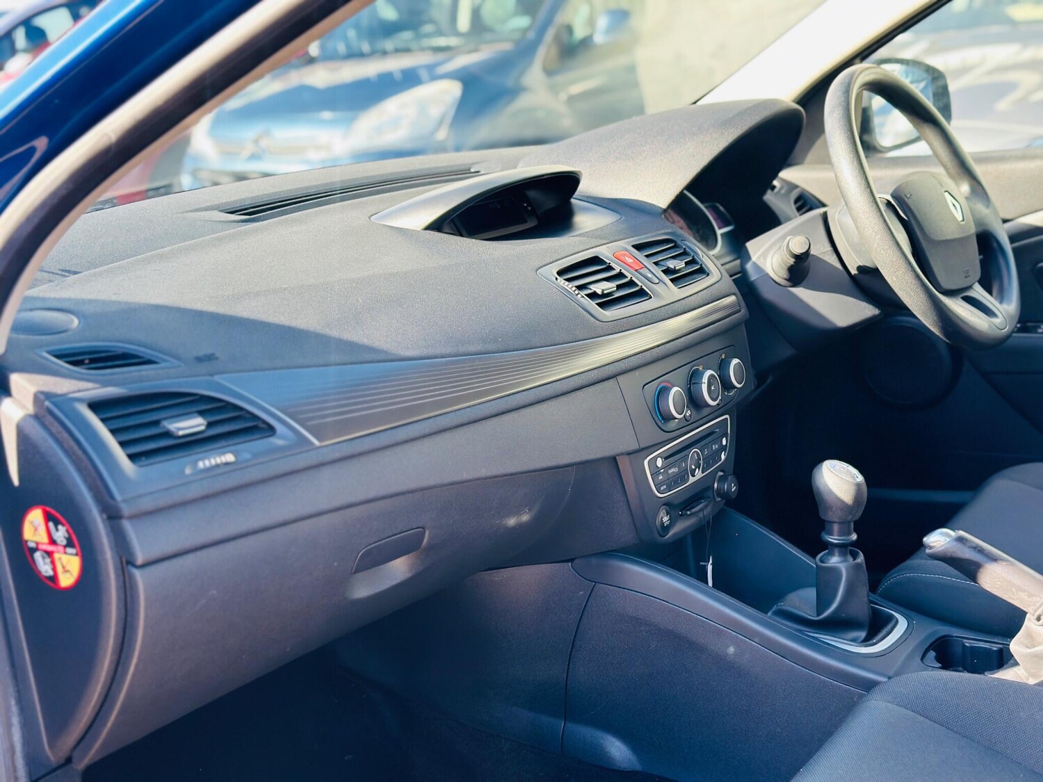 Used Renault Megane 2011 for sale - 77940052: Photo 44