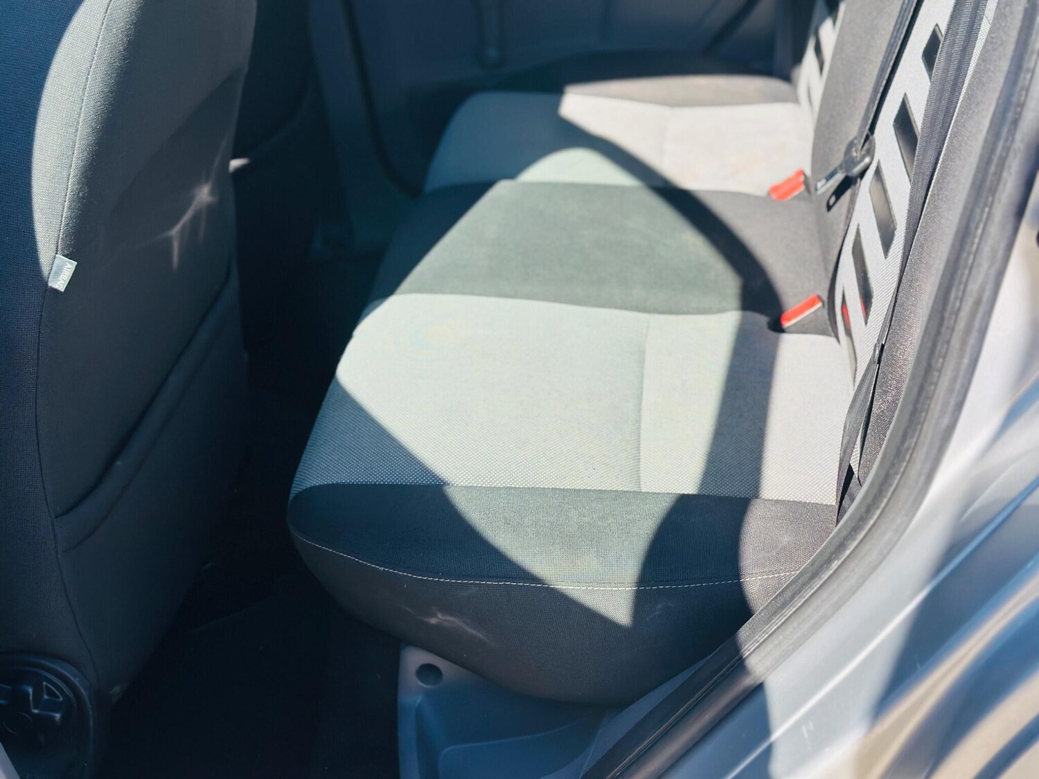 Used Ford Focus 2010 for sale - 77939963: Photo 37