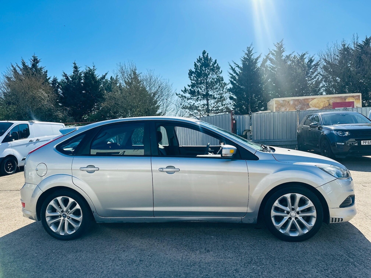 Used Ford Focus 2010 for sale - 77939963: Photo 4