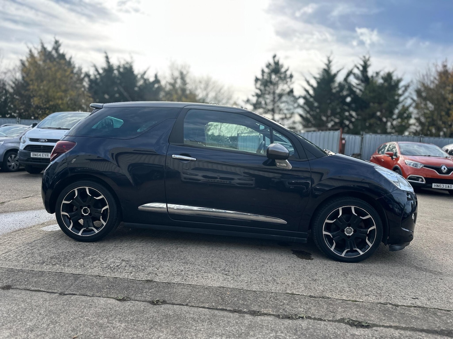 Used Citroen DS3 2015 for sale - 76992368: Photo 22