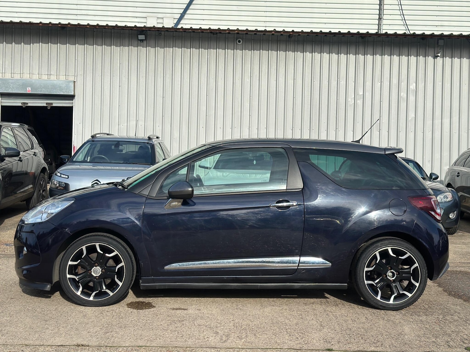 Used Citroen DS3 2015 for sale - 76992368: Photo 23