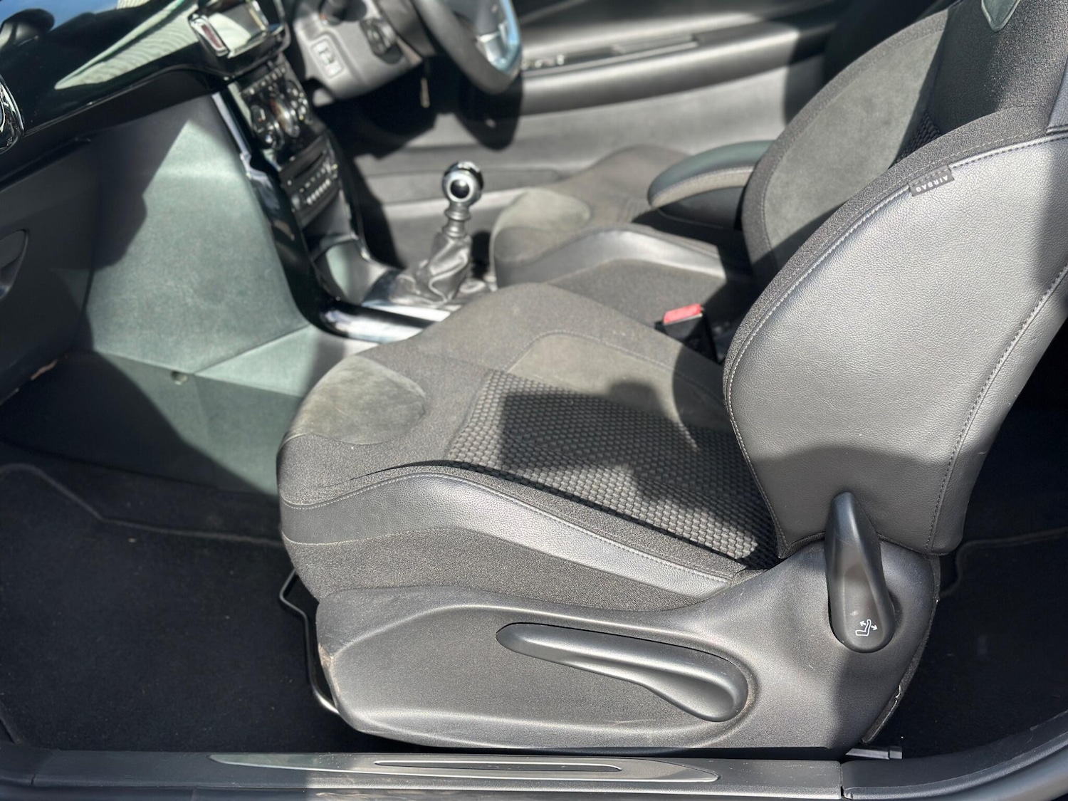 Used Citroen DS3 2015 for sale - 76992368: Photo 32