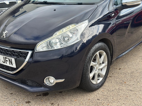 Used Peugeot 208 2014 for sale - 76239403: Photo 16