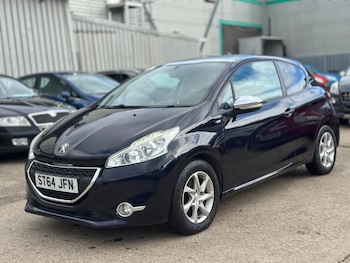 Used Peugeot 208 2014 for sale - 76239403: Photo