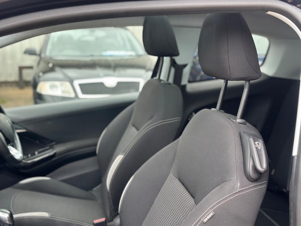 Used Peugeot 208 2014 for sale - 76239403: Photo 34