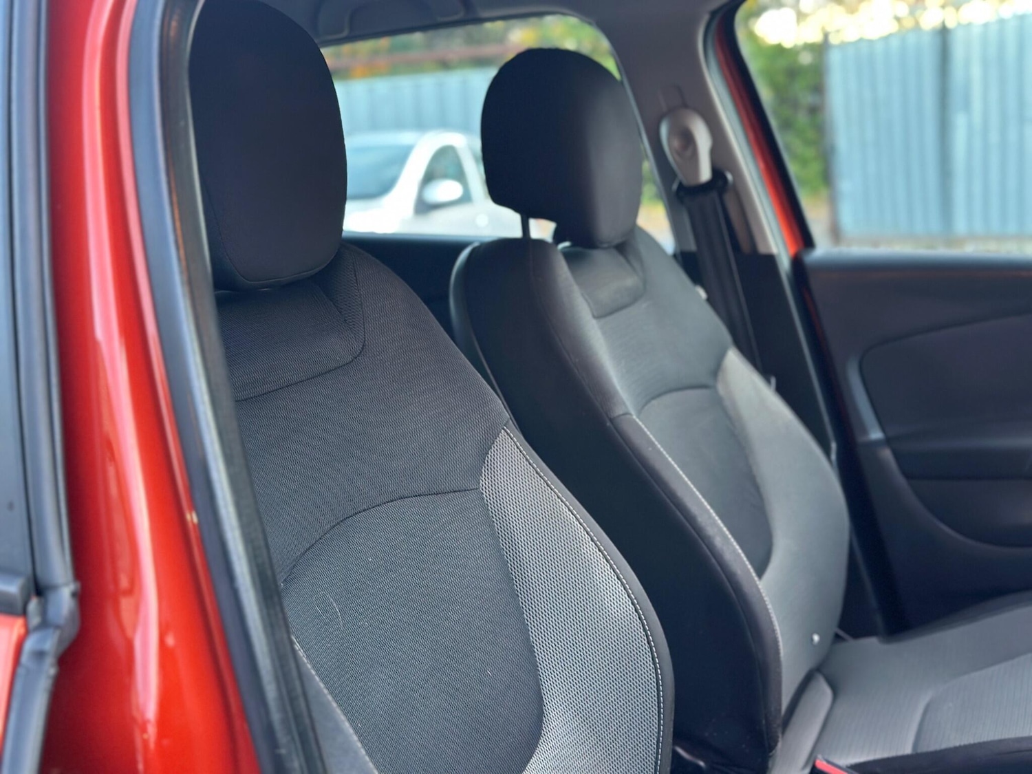 Used Renault Captur 2013 for sale - 76349284: Photo 22