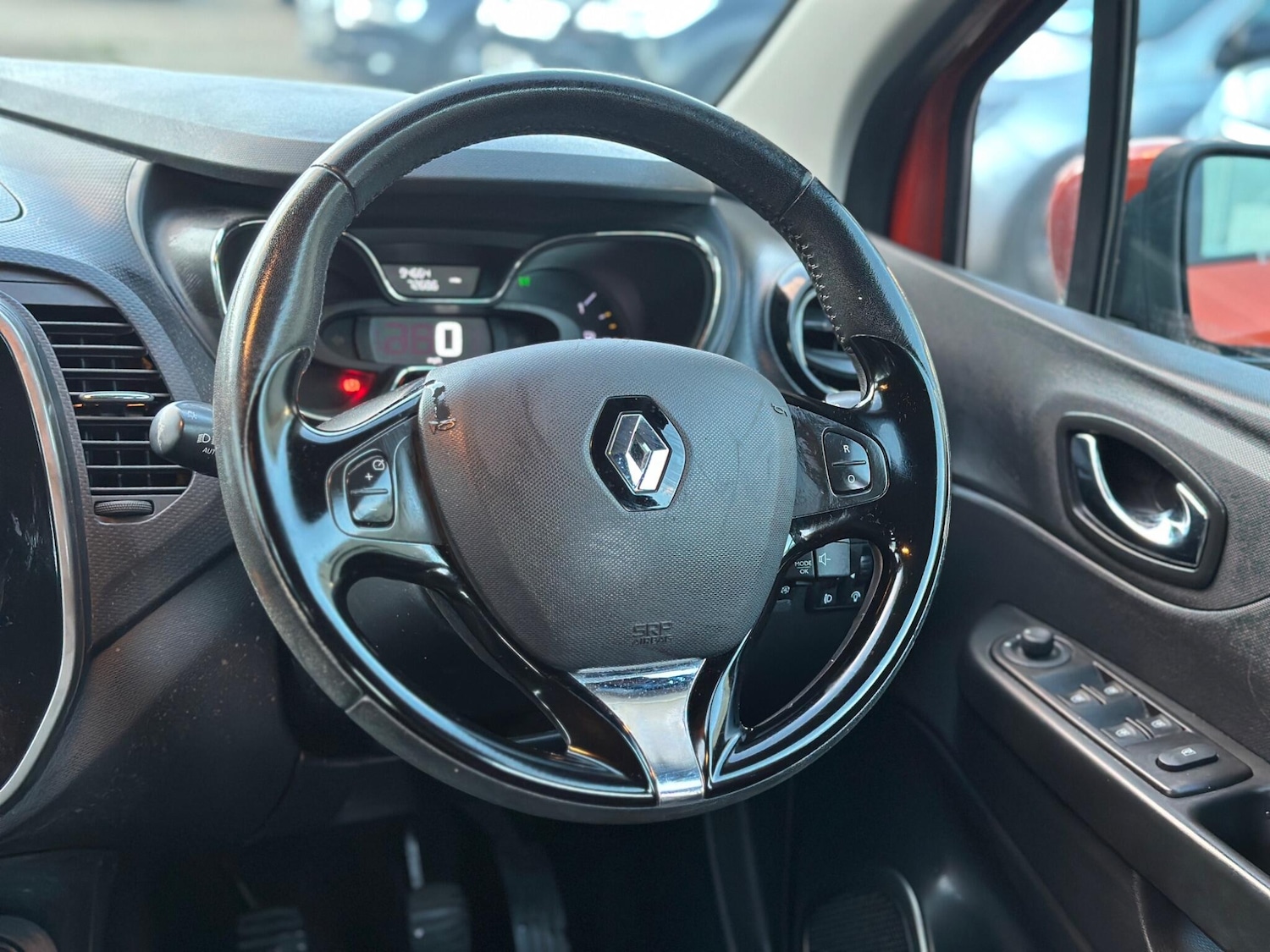 Used Renault Captur 2013 for sale - 76349284: Photo 35