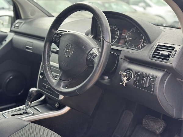 Used Mercedes-Benz A-Class 2011 for sale - 75589597: Photo 23