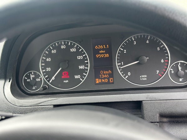 Used Mercedes-Benz A-Class 2011 for sale - 75589597: Photo 6