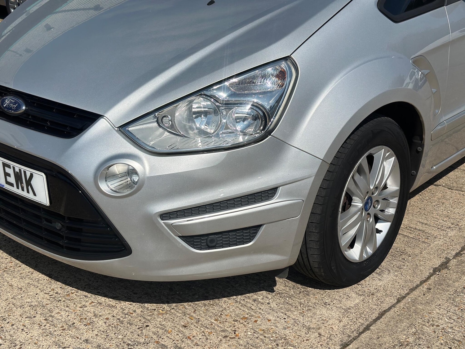 Used Ford S-Max 2013 for sale - 76672510: Photo 14