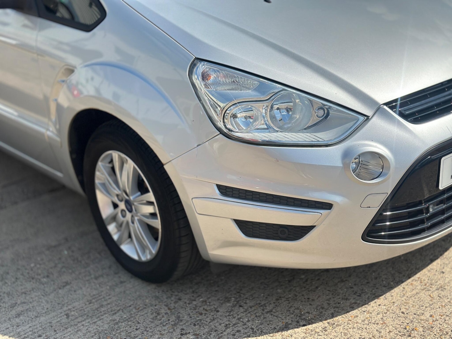 Used Ford S-Max 2013 for sale - 76672510: Photo 15