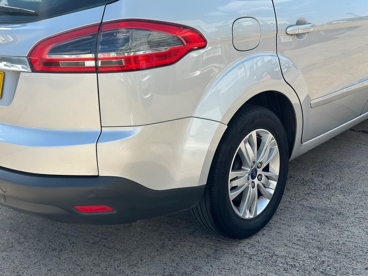 Used Ford S-Max 2013 for sale - 76672510: Photo 18