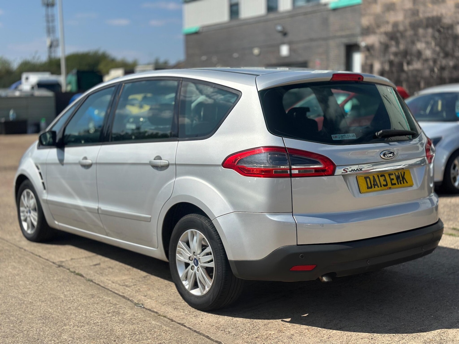 Used Ford S-Max 2013 for sale - 76672510: Photo 3