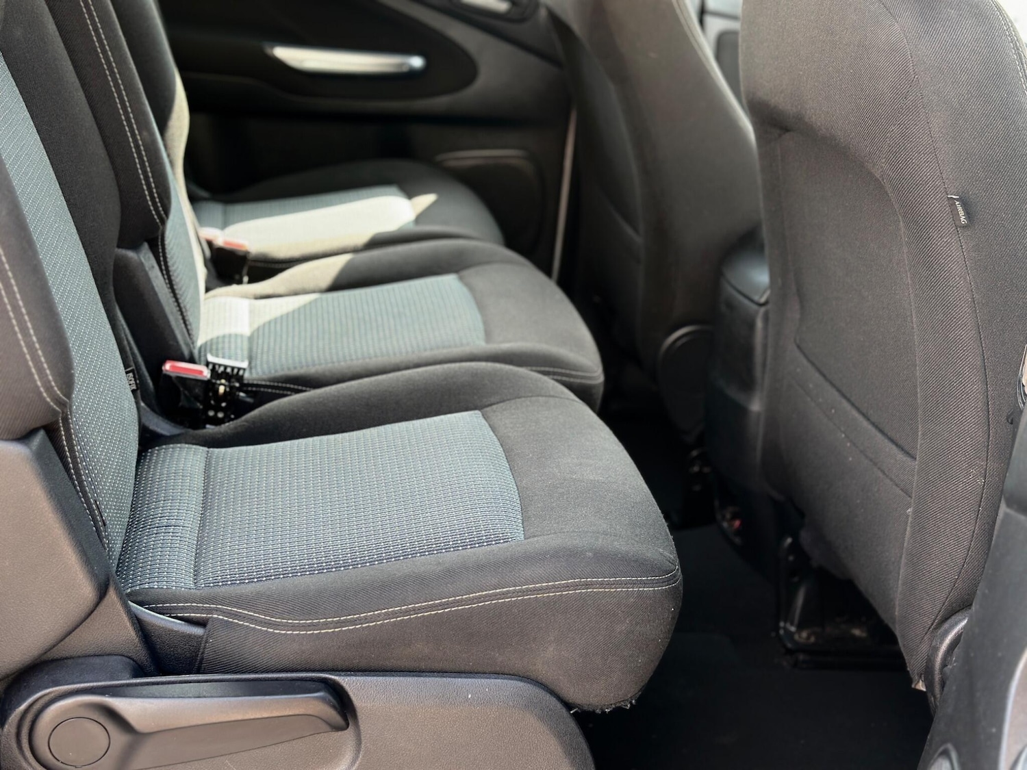 Used Ford S-Max 2013 for sale - 76672510: Photo 34