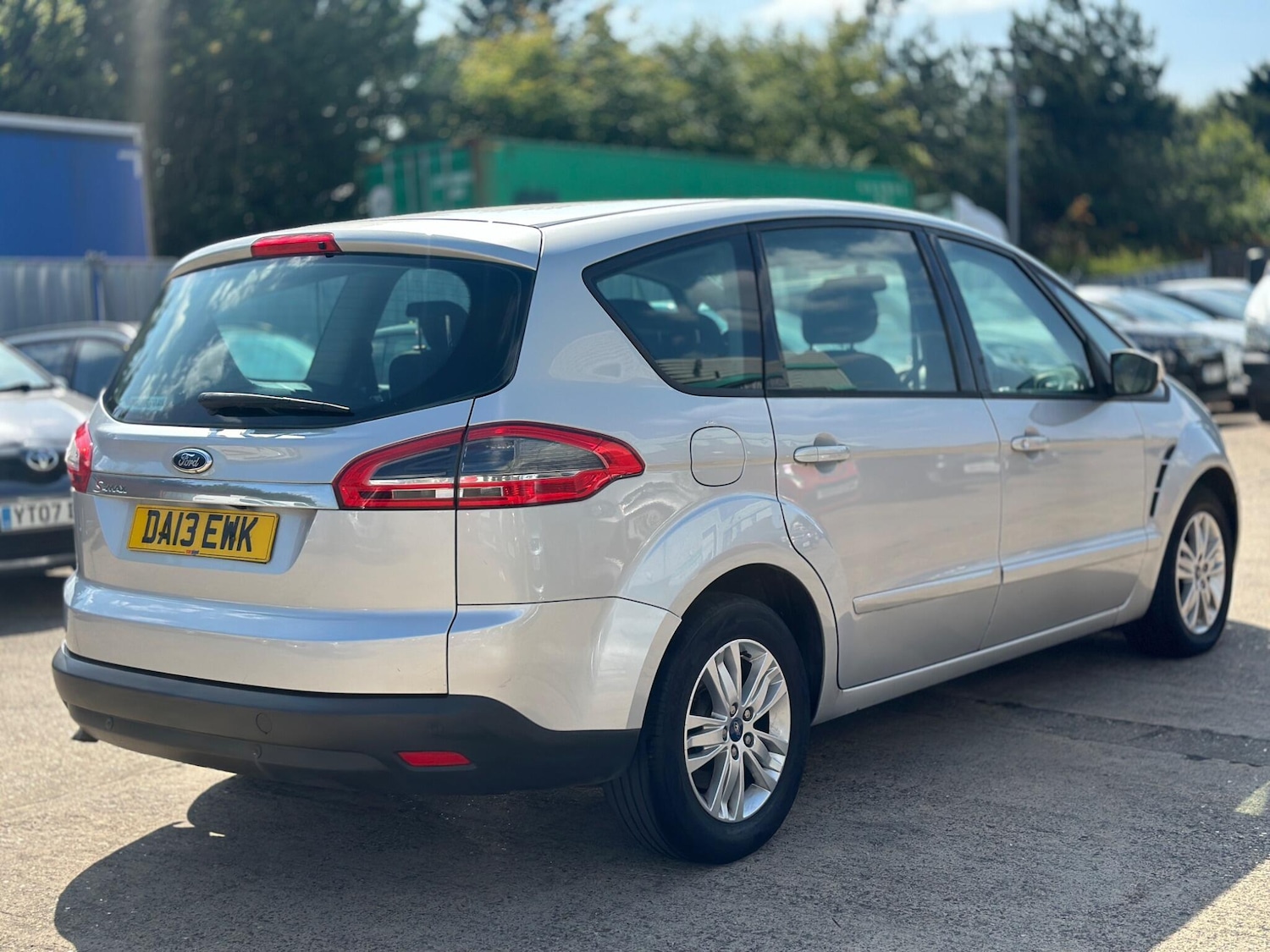 Used Ford S-Max 2013 for sale - 76672510: Photo 4