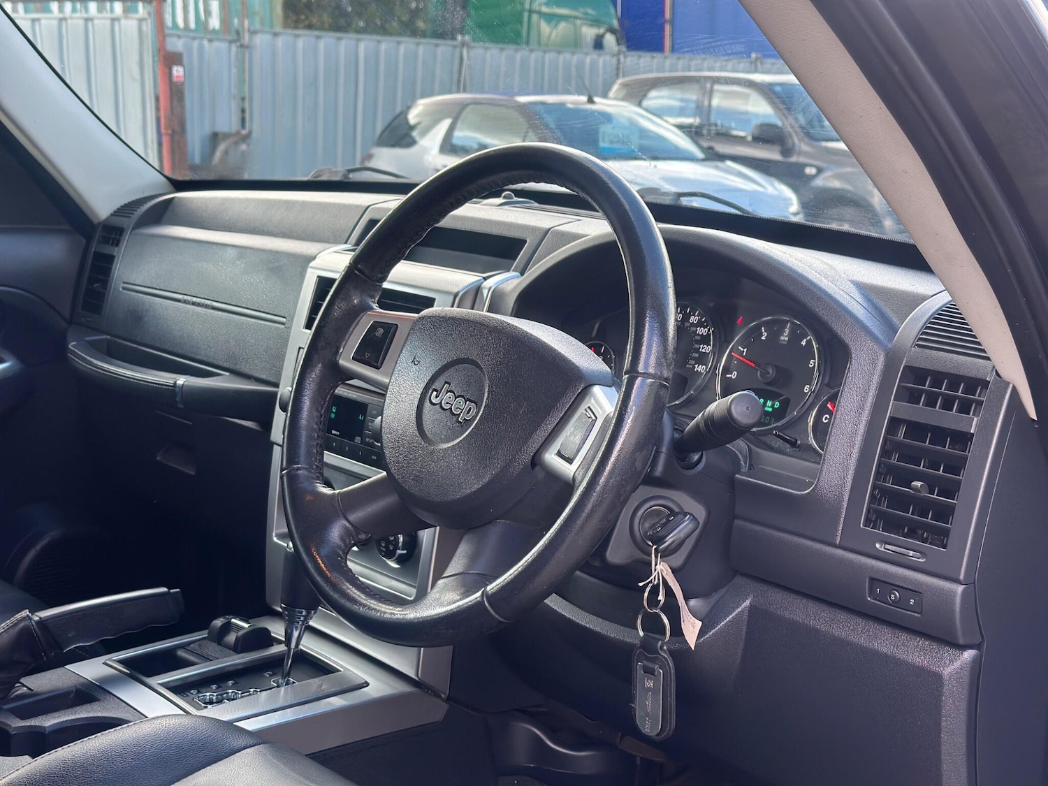 Used Jeep Cherokee 2010 for sale - 76610140: Photo 20