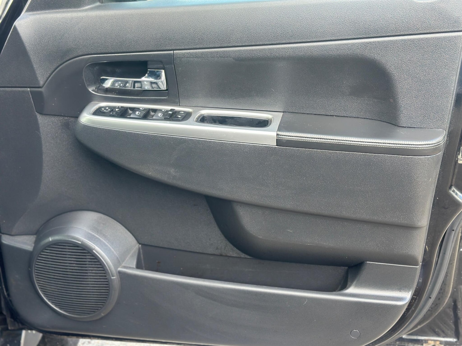 Used Jeep Cherokee 2010 for sale - 76610140: Photo 24