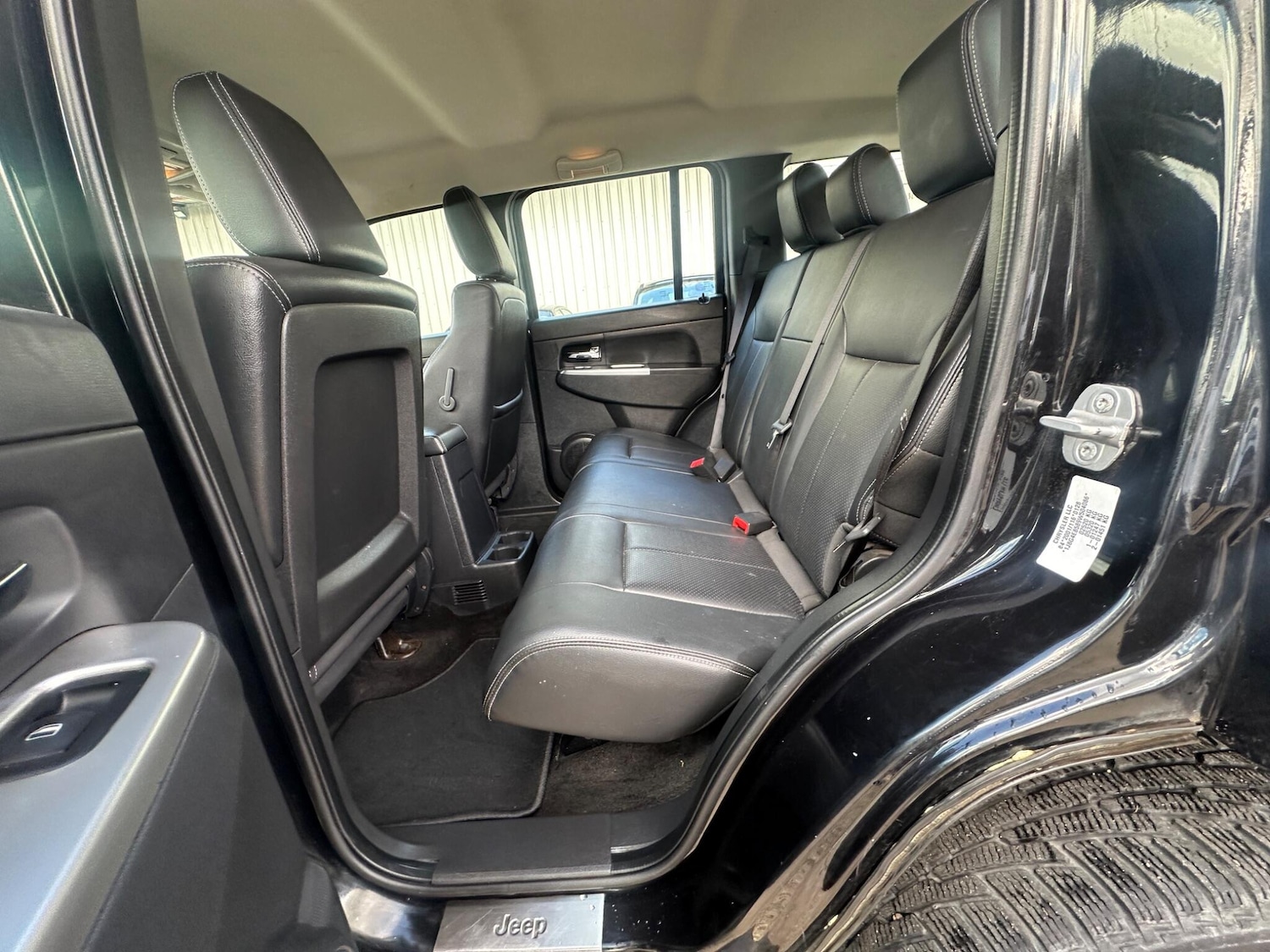 Used Jeep Cherokee 2010 for sale - 76610140: Photo 36