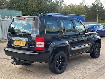 Used Jeep Cherokee 2010 for sale - 76610140: Photo