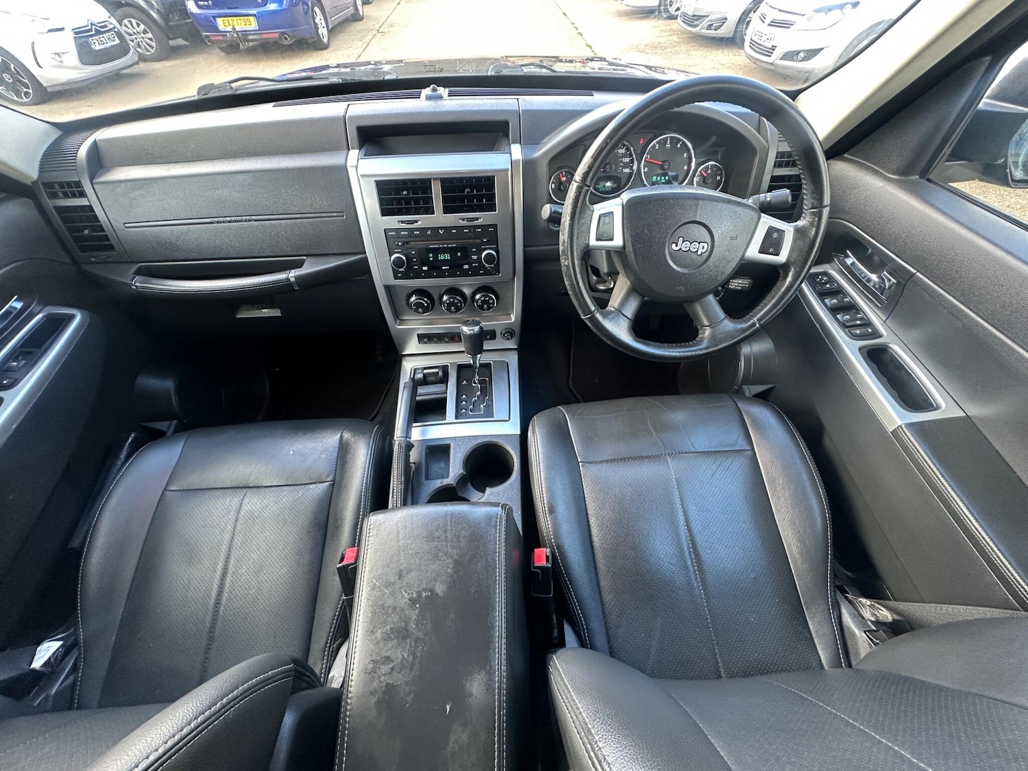 Used Jeep Cherokee 2010 for sale - 76610140: Photo 7