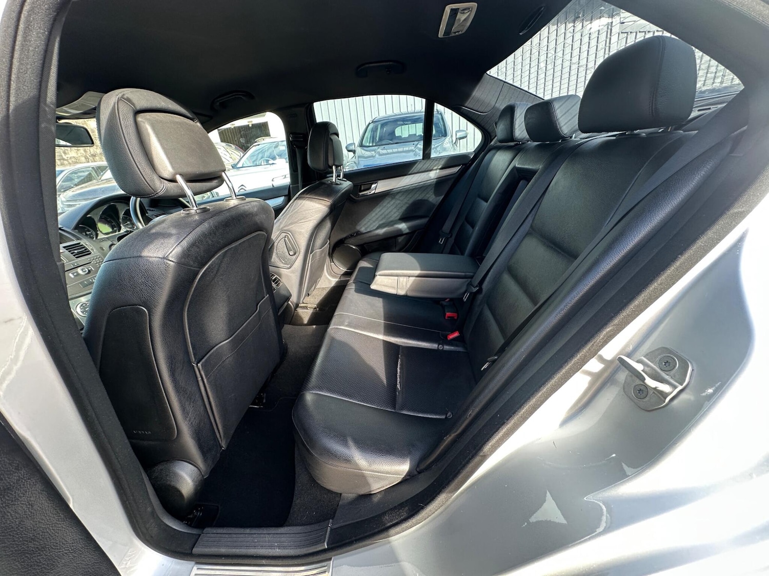 Used Mercedes-Benz C Class 2010 for sale - 76348728: Photo 10