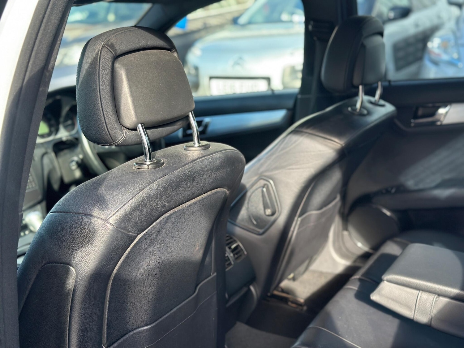 Used Mercedes-Benz C Class 2010 for sale - 76348728: Photo 29