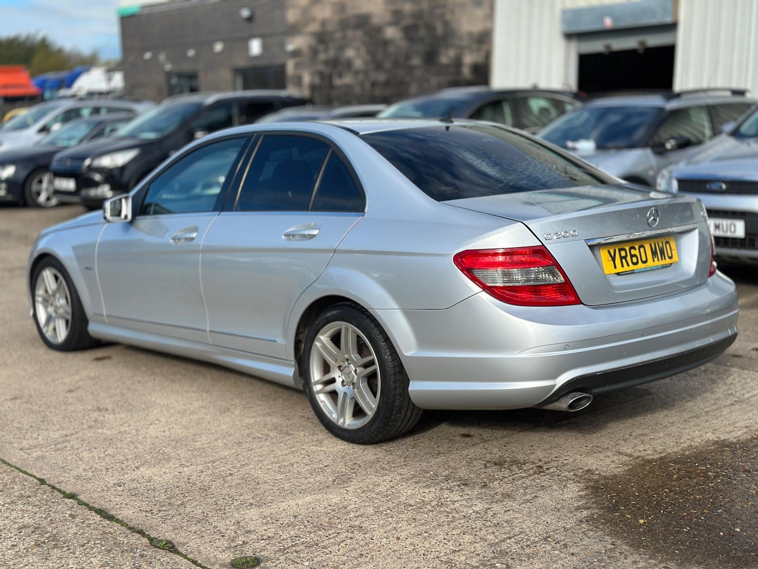 Used Mercedes-Benz C Class 2010 for sale - 76348728: Photo 3
