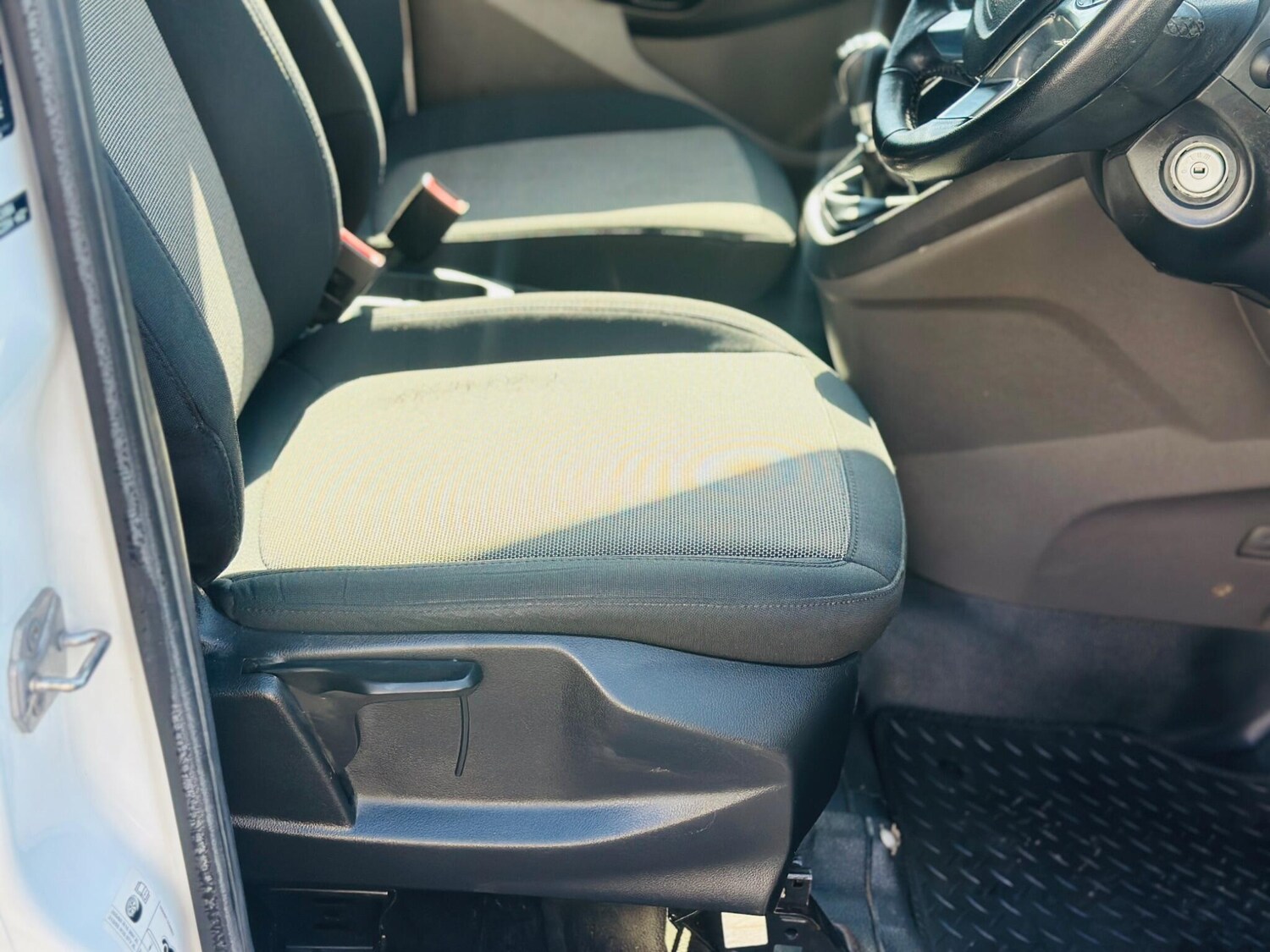 Used Ford Transit Connect 2019 for sale - 77982323: Photo 28