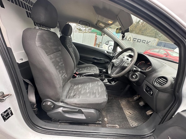 Used Vauxhall Corsa Van 2015 for sale - 74047922: Photo 11