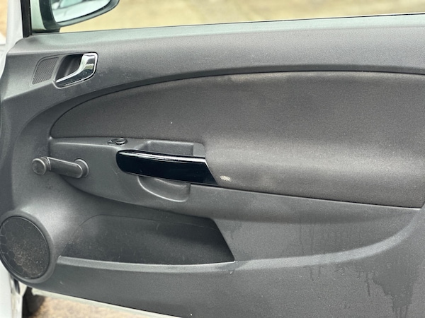 Used Vauxhall Corsa Van 2015 for sale - 74047922: Photo 14