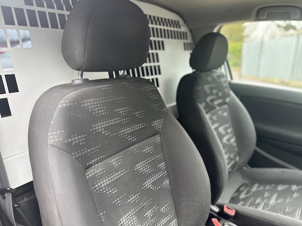 Used Vauxhall Corsa Van 2015 for sale - 74047922: Photo 15