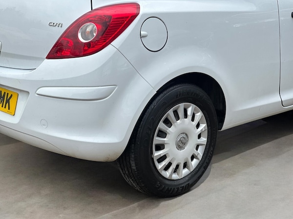 Used Vauxhall Corsa Van 2015 for sale - 74047922: Photo 28