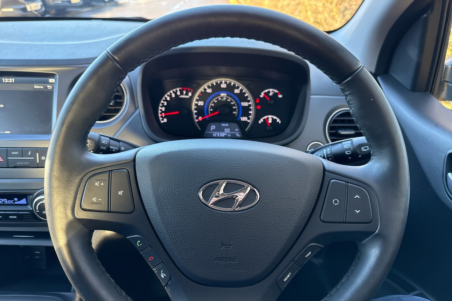 Used Hyundai i10 2019 for sale - 77457632: Photo 24