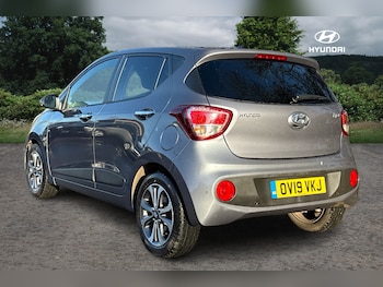 Used Hyundai i10 2019 for sale - 77457632: Photo