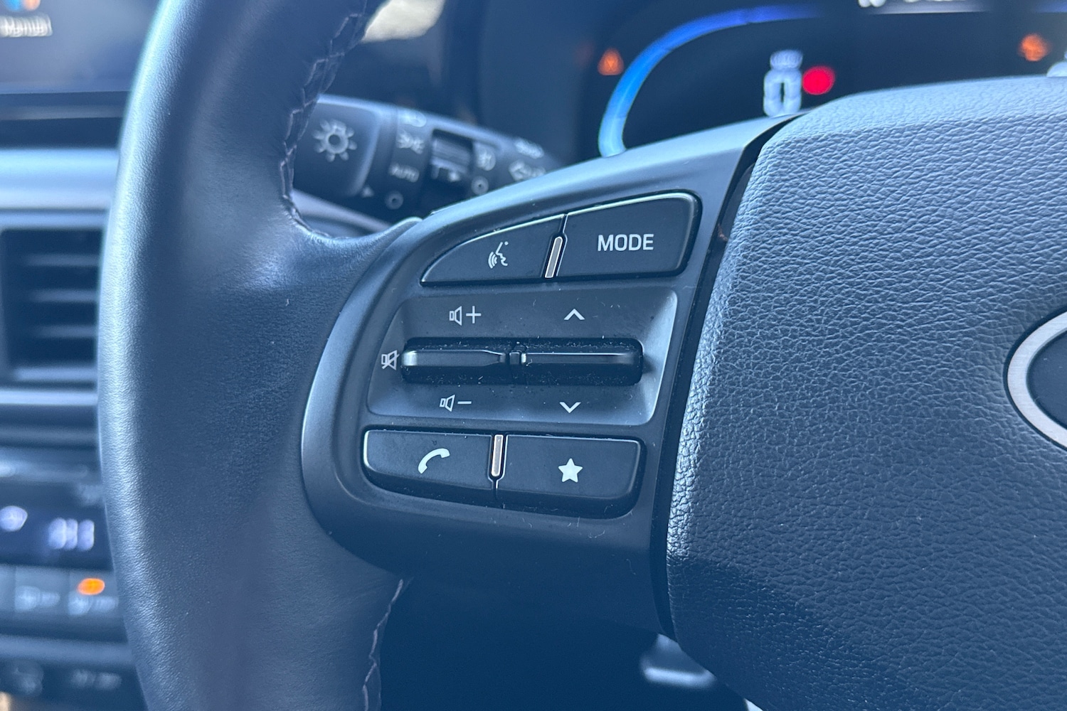 Used Hyundai i10 2024 for sale - 76677121: Photo 25