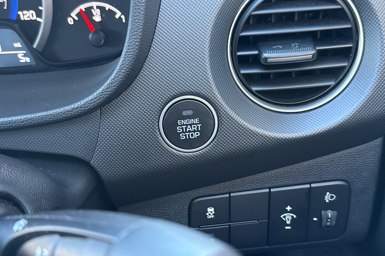 Used Hyundai i10 2019 for sale - 77256200: Photo 15