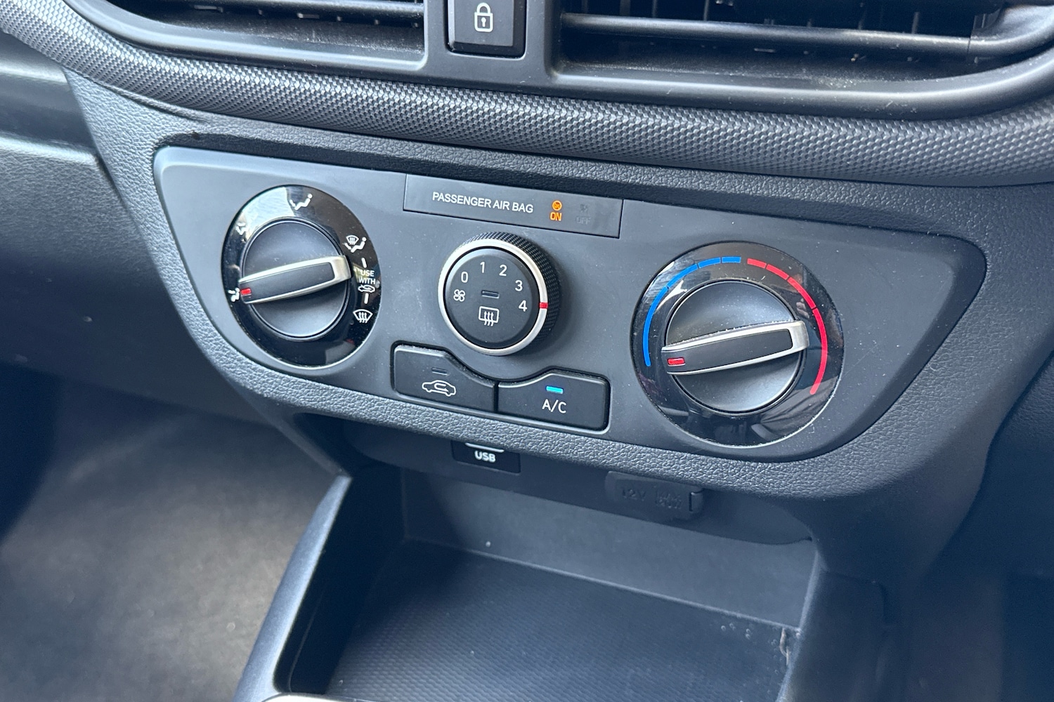 Used Hyundai i10 2023 for sale - 76744958: Photo 17